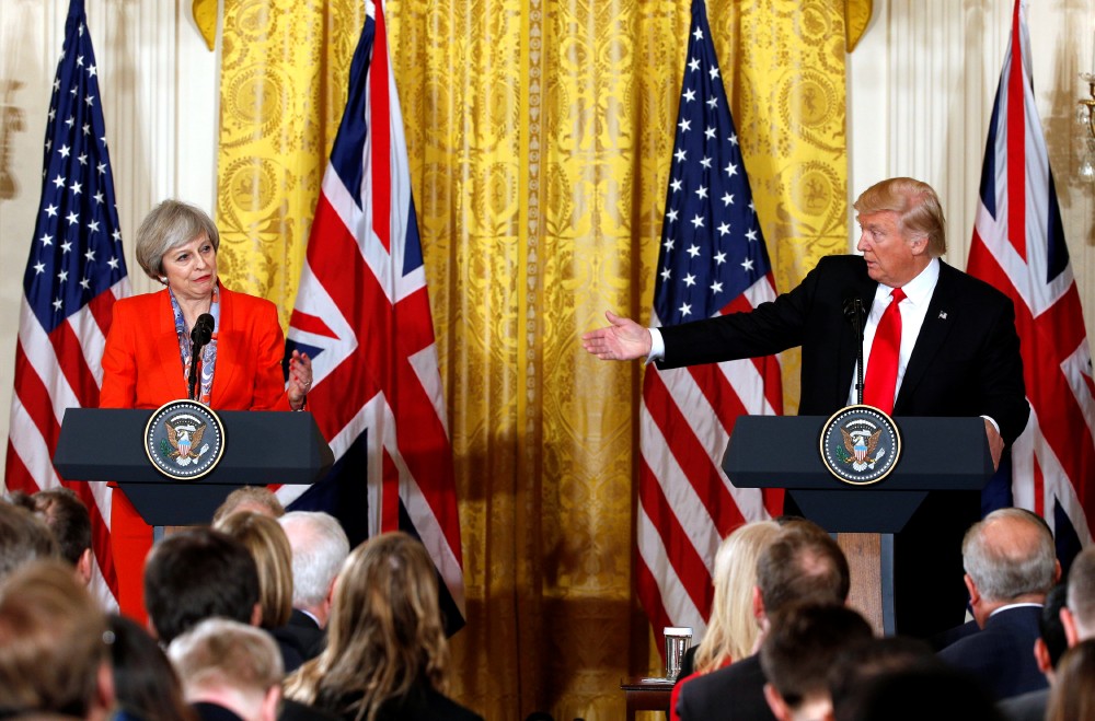 Trump �ngiltere Ba�bakan� Theresa May ile g�r��t�
