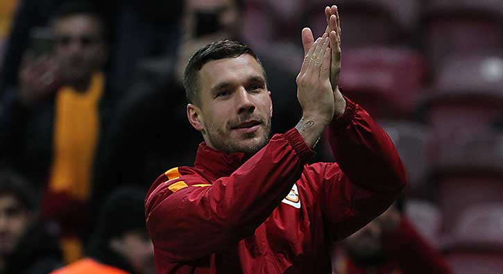 Galatasaray'dan resmi Podolski a��klamas�