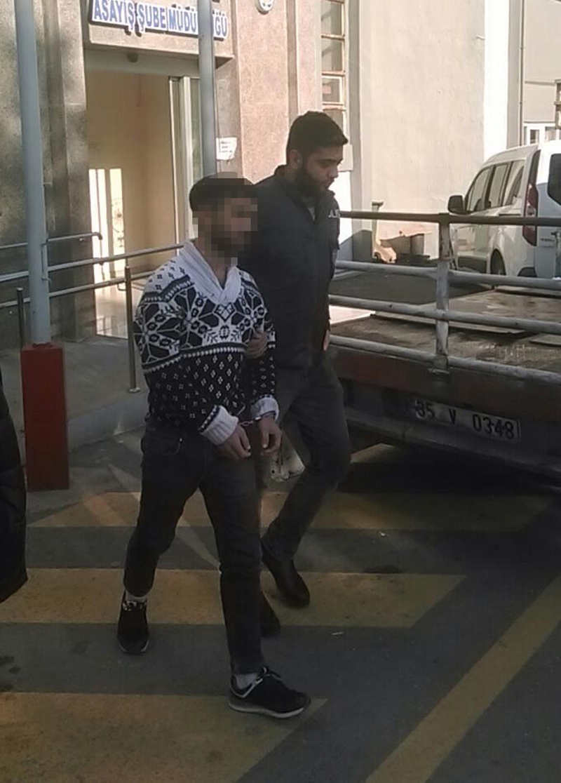 Okey masas�nda tabancayla oynarken katil oldu