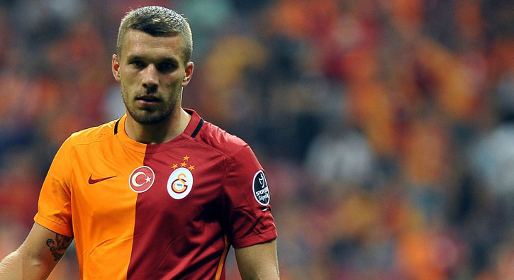 Podolski'de karars�zl�k s�r�yor!