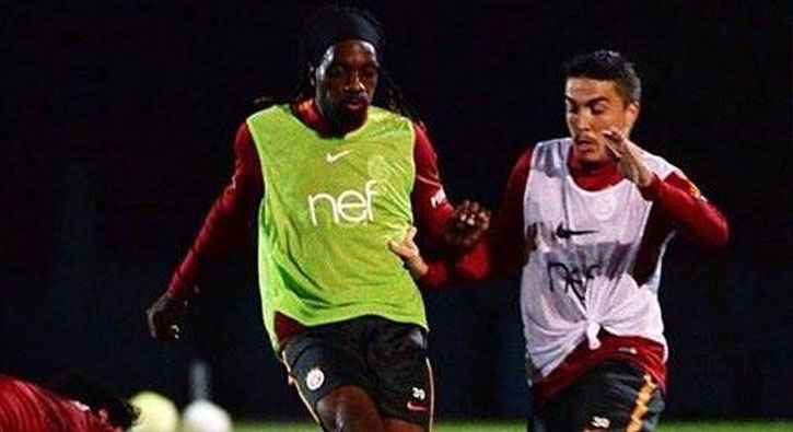 Galatasaray y�netimi sezon sonunda Podolski, Cavanda ve Josue'yi g�nderecek