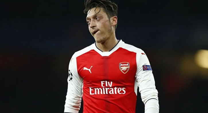 Barcelona Mesut �zil i�in g�r��melere ba�lad� iddias�