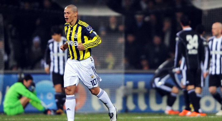 Alex de Souza'dan derbi mesaj�