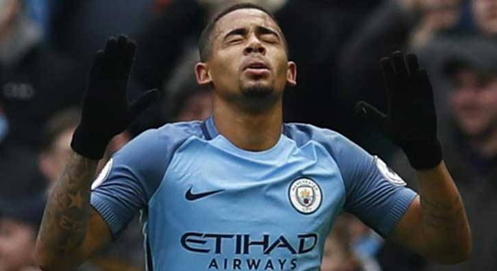 Pep Guardiola'y� 19'luk Jesus kurtard�!