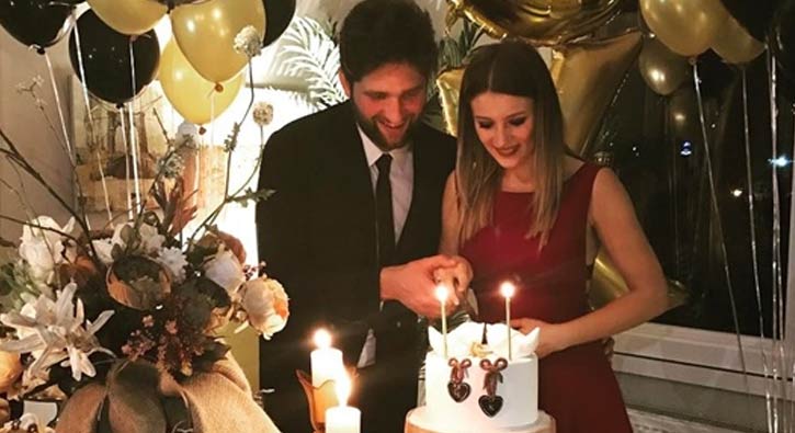 �nl� oyuncu Gizem Karaca ni�anland�