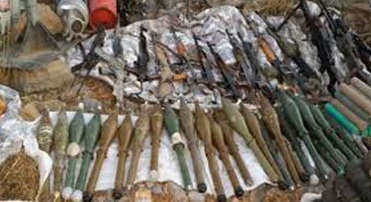 Hakkari'de PKK'ya ait silah ve m�himmat bulundu