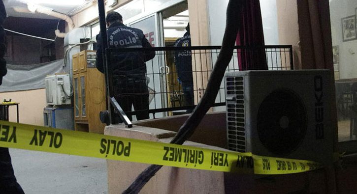 Bah�elievler'de silahlar konu�tu