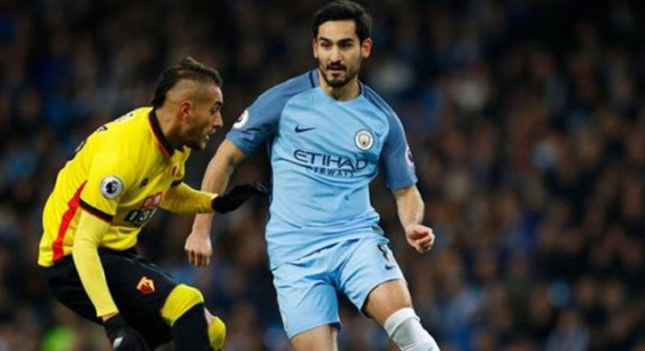 Kendisine y�lan diyen takip�isine �lkay G�ndo�an'dan yan�t