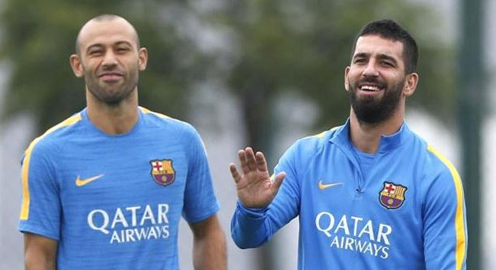 Mascherano 3 hafta forma giyemeyecek