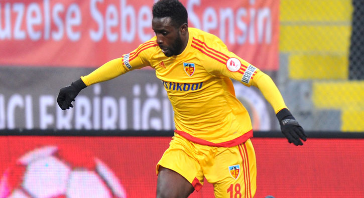 Galatasaray Varela'ya �zel �nlem alacak