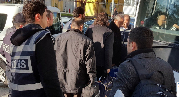 ByLock kullanan 17 ��retmene g�zalt�