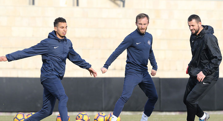 Osmanl�spor Trabzonspor kar��s�nda 3 puan� hedefliyor