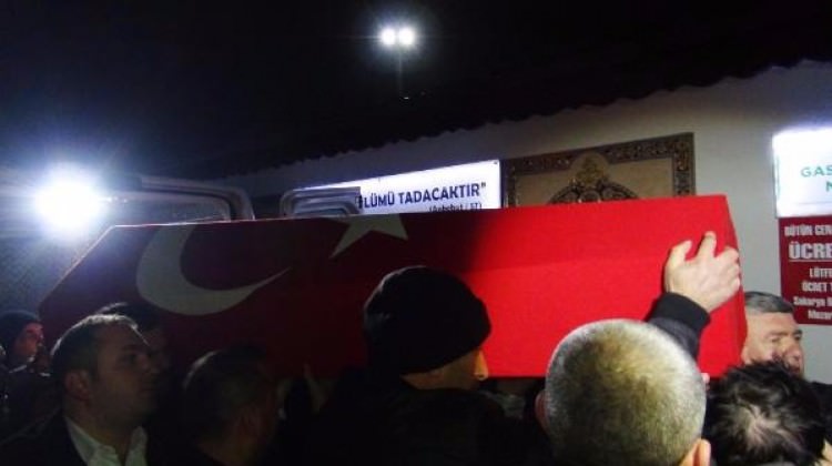 El Bab �ehidimiz memleketinde tekbirlerle kar��land�