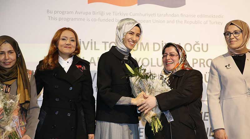�Ayr�l�k� Suriyeli kad�n m�ltecilerin sesi oldu