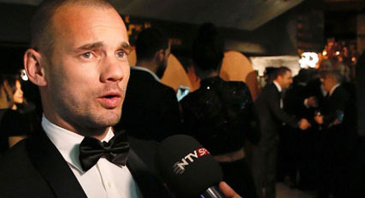 Sneijder, Tudor i�in 'Bekleyip g�rece�iz' dedi