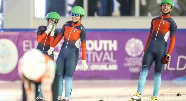 T�rk sporcular EYOF'un son g�n�nde sahneye ��k�yor