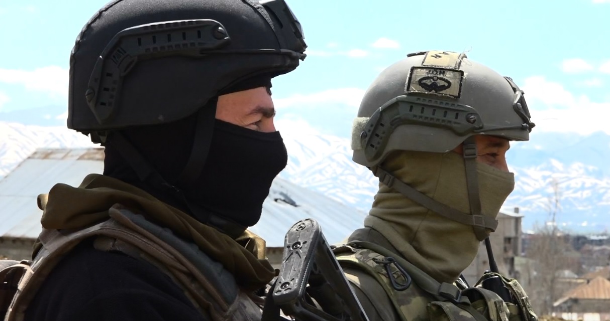 Ter�r �rg�t�n�n finansal kayna��na operasyon