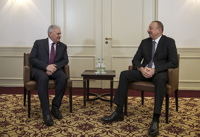 Ba�bakan Y�ld�r�m, Azerbaycan Cumhurba�kan� Aliyev ile g�r��t� 