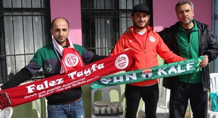 Akhisar Belediyespor ve Antalyaspor taraftarlarndan rnek davran