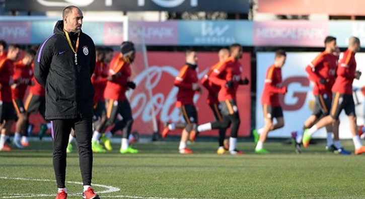 Galatasarayl� y�neticilerden Tudor'a tam destek