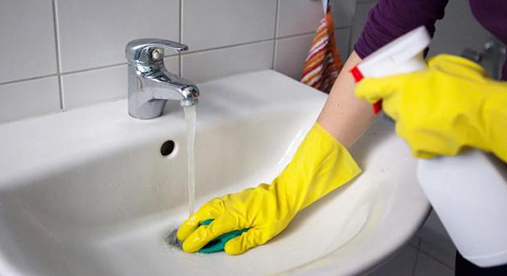 T�kanan lavabolar� a�an do�al y�ntem