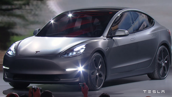 Tesla'nn yeni otomobili ok iddial geliyor