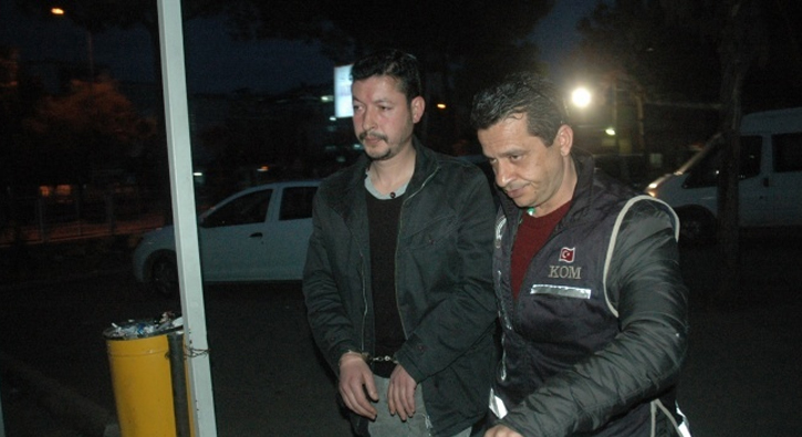Adana�da FET� operasyonu: 25 g�zalt�