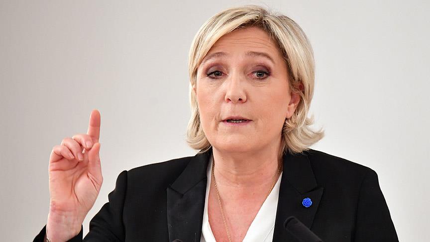 Le Pen: �ngiltere'den sonra Fransa'n�n da Avrupa Birli�i'nden dost�a ayr�lmas� gerekiyor