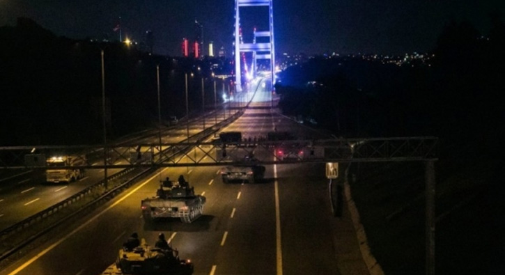 Darbe 38 ki�ilik Yurtta Sulh Konseyi taraf�ndan d�zenlendi