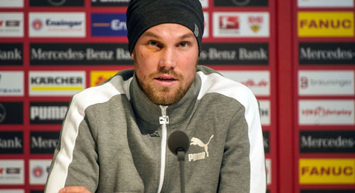 Dayak yiyerek hastanelik olan Grosskreutz veda etti