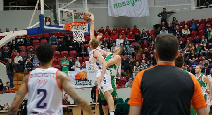 Unics Kazan: 92 Anadolu Efes: 99