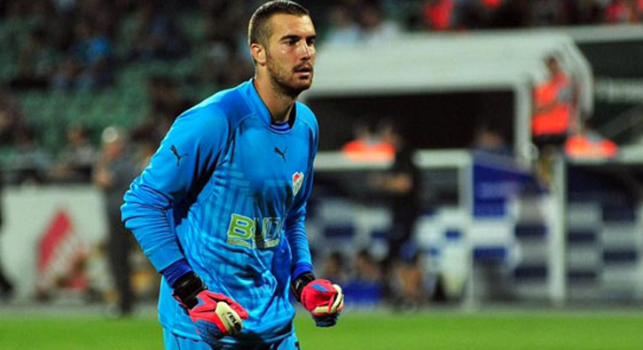 Bursaspor kalecisi Harun Tekin 8 penaltnn 4n kurtard