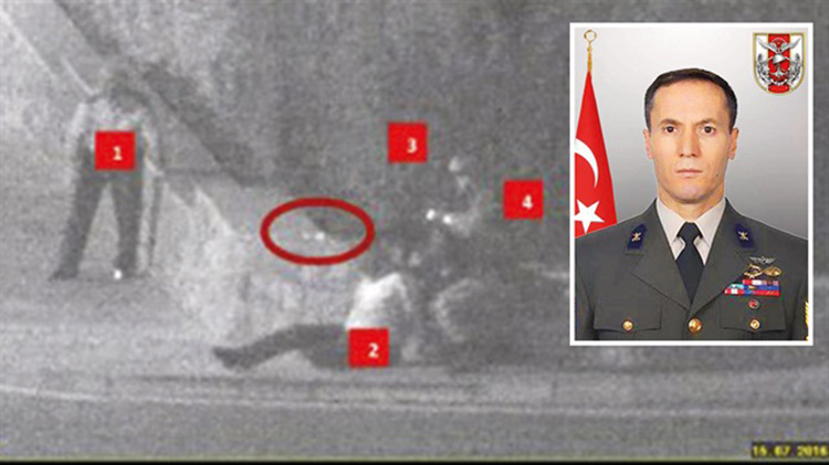 15 Temmuz'un ilk �ehidi Koruma Astsubay� Piyade Ba��avu� B�lent Ayd�n