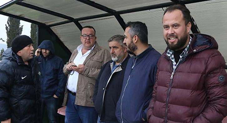 Akhisarspor ynetiminden Ylmaz Atabarut Tesisleri'ne karma