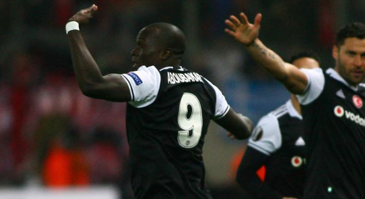 UEFA, Aboubakar'�n att��� gole Cambiasso diye tweet att�