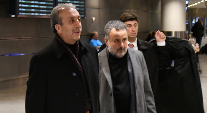 �sve�'te salon krizi ��z�ld�