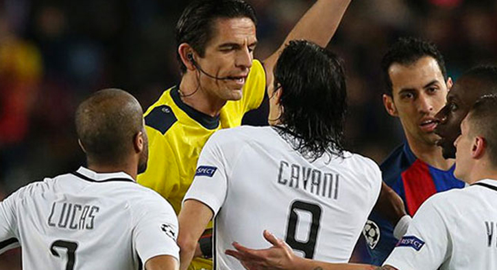 Frans�zlar Deniz Aytekin'in PSG'li futbolculara k�f�r etti�ini iddia etti