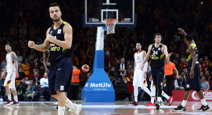 Derbide zafer Fenerbah�e'nin!