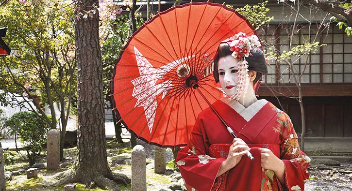 Sergl Kato: Japonlar ne samimi ne de geleneklerine bal 