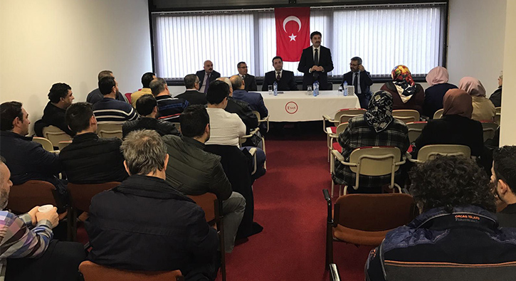 AK Parti Sakarya Milletvekili Ayhan Sefer �st�n, Hollanda�da referandumu anlatt�