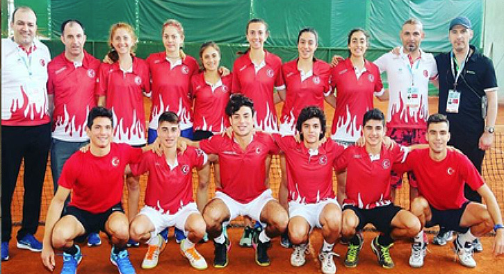 Trkiye, ISF Dnya Tenis ampiyonas'nda Hem Erkeklerde Hem Kzlarda ampiyonlua Ulat