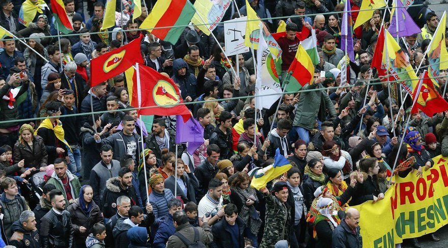 Almanya'daki skandal gsteriye ramen... AB'den artan 'PKK' aklamas