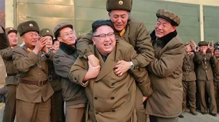 Kuzey Kore lideri Kim'in fotoraf olay oldu!