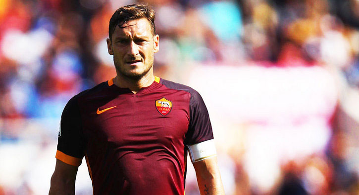Roma, Totti iin 6 yllk Sportif Direktrlk teklifi yapt