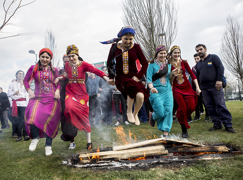 stanbul'daki nevruz kutlamalar renkli grntlere sahne oldu