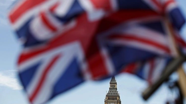 ABD'nin ard�ndan bir yasak da �ngiltere'den!