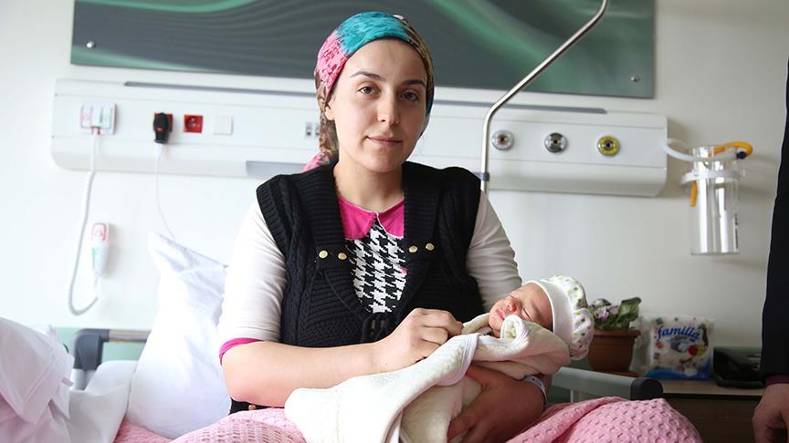 �ehir hastanesinin ilk bebe�i �ans�yla do�du