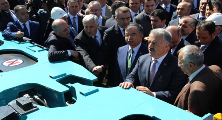 Bakan Arslan, 'Yeni Nesil Milli Y�k Vagonu'nu tan�tt�