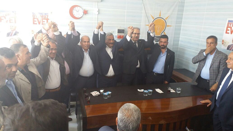 MHP'li meclis yesi ve HDP'li yneticiler Ak Parti'ye geti