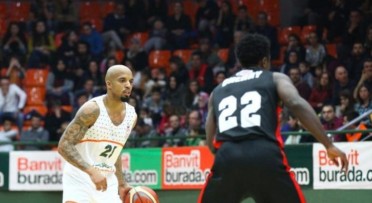 Banvit, Gaziantep Basketbol'u 83-77 malup etti